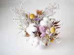 HERA – dried flowers in a white speckled vase 3