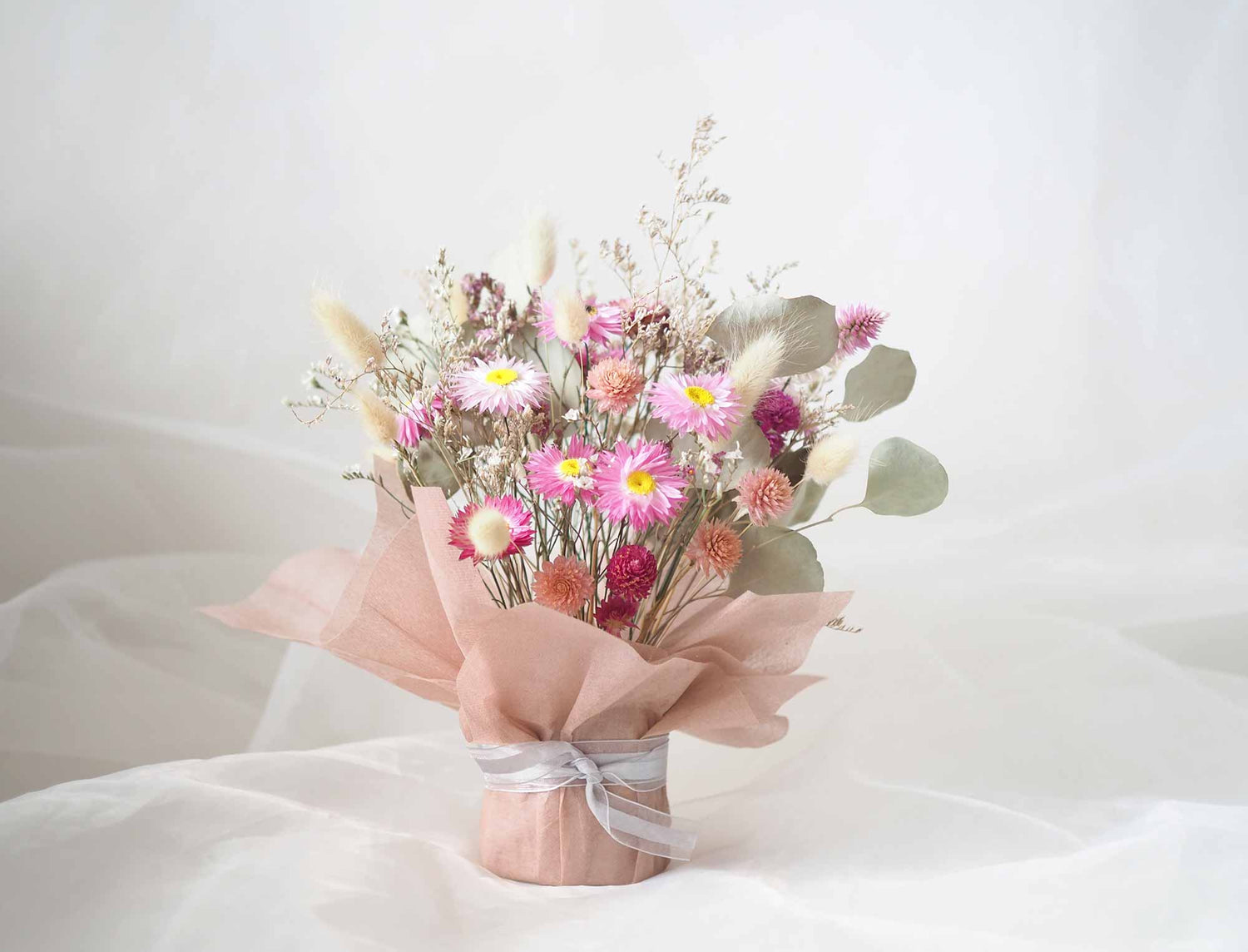 Blush Bloom – Small Dried Flower Bouquet in Pink