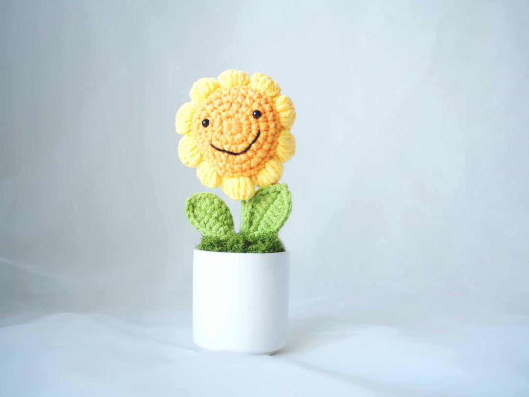 Sunny Smiles – Small Smiley Crochet Sunflower in Ceramic Pot Gift