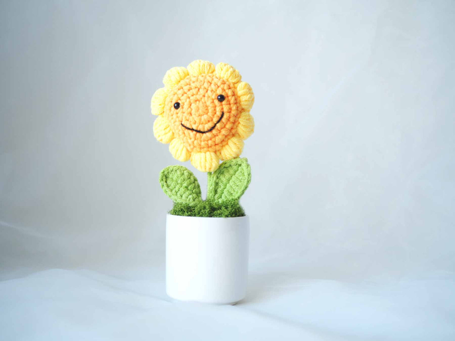 Sunny Smiles – Small Smiley Crochet Sunflower in Ceramic Pot Gift