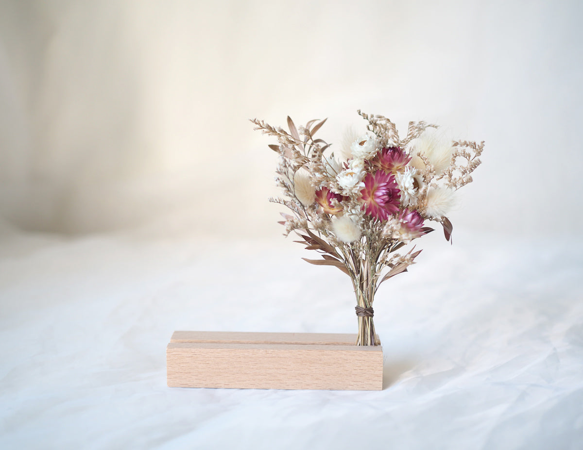 Pink Dried Flower Photo and Card Holder