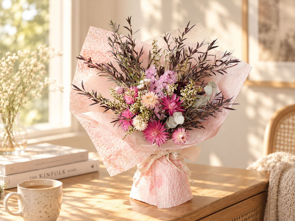 SIRA - self-standing dried flower bouquet