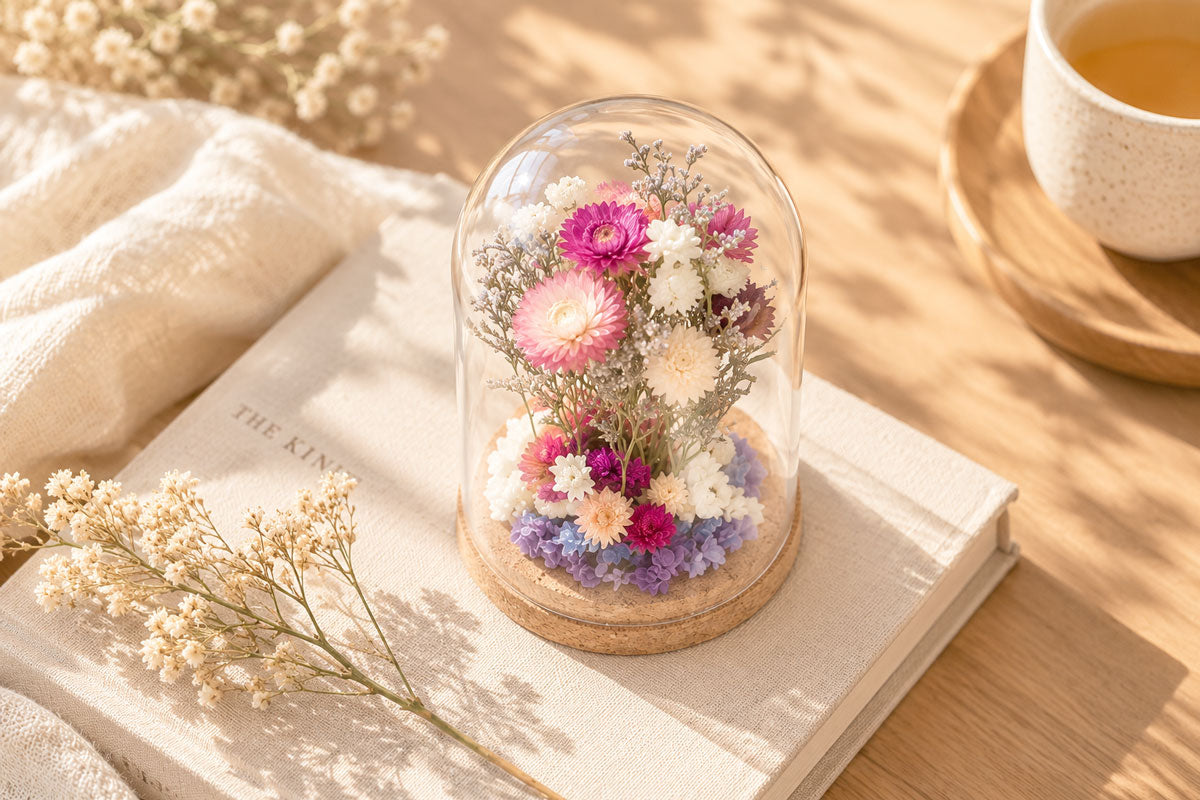 ANYA - colourful dried flower cloche