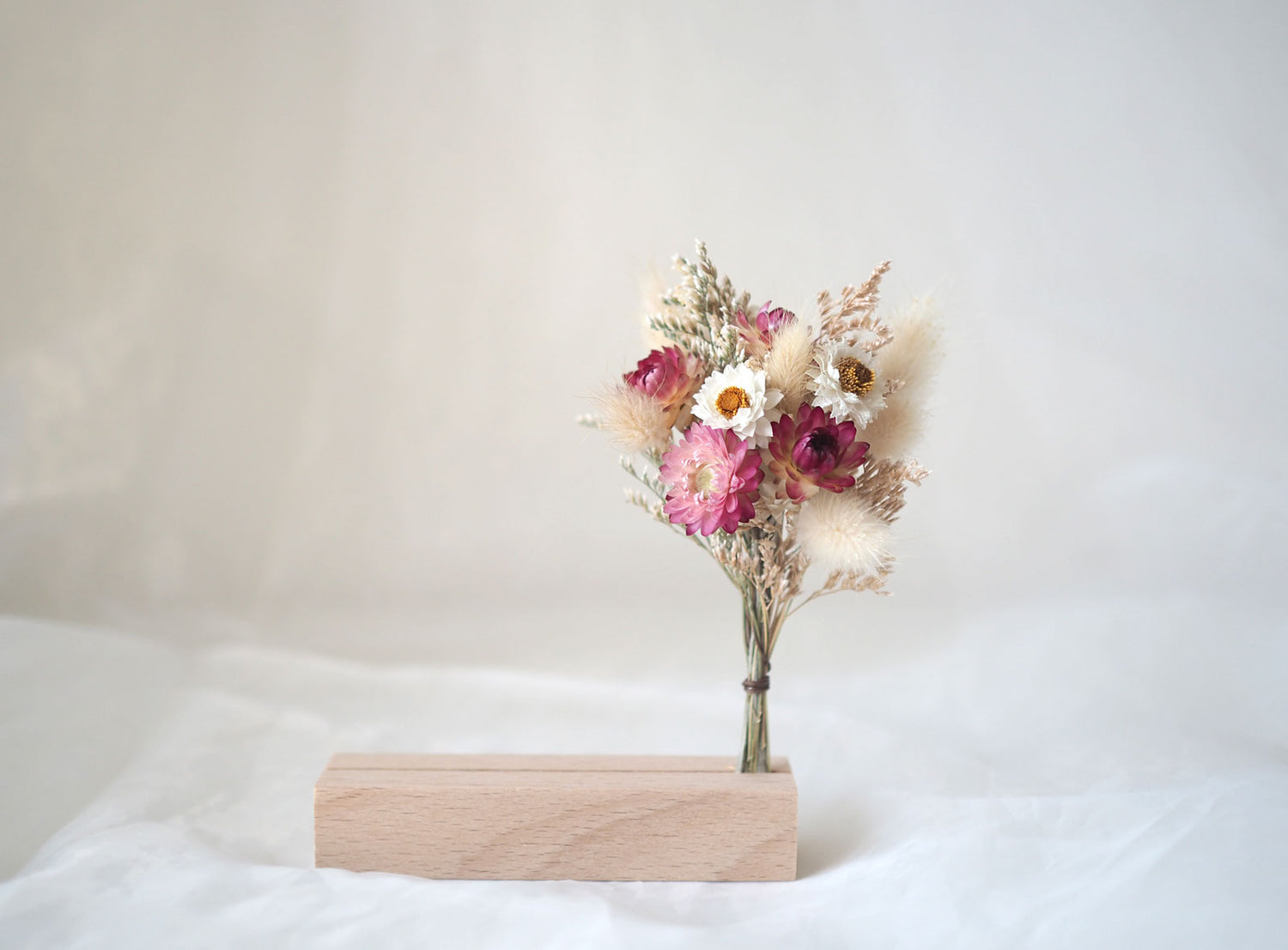Pink Dried Flower Photo and Card Holder