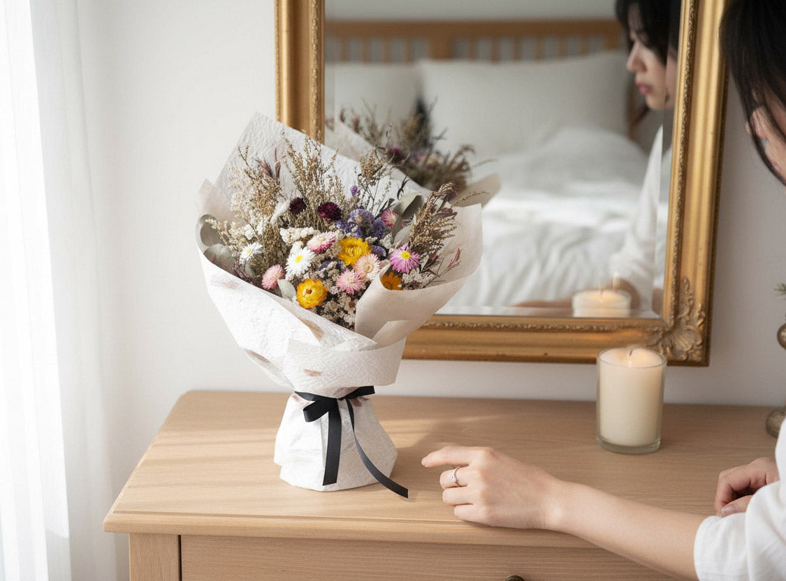ELLIE – self-standing dried flower bouquet